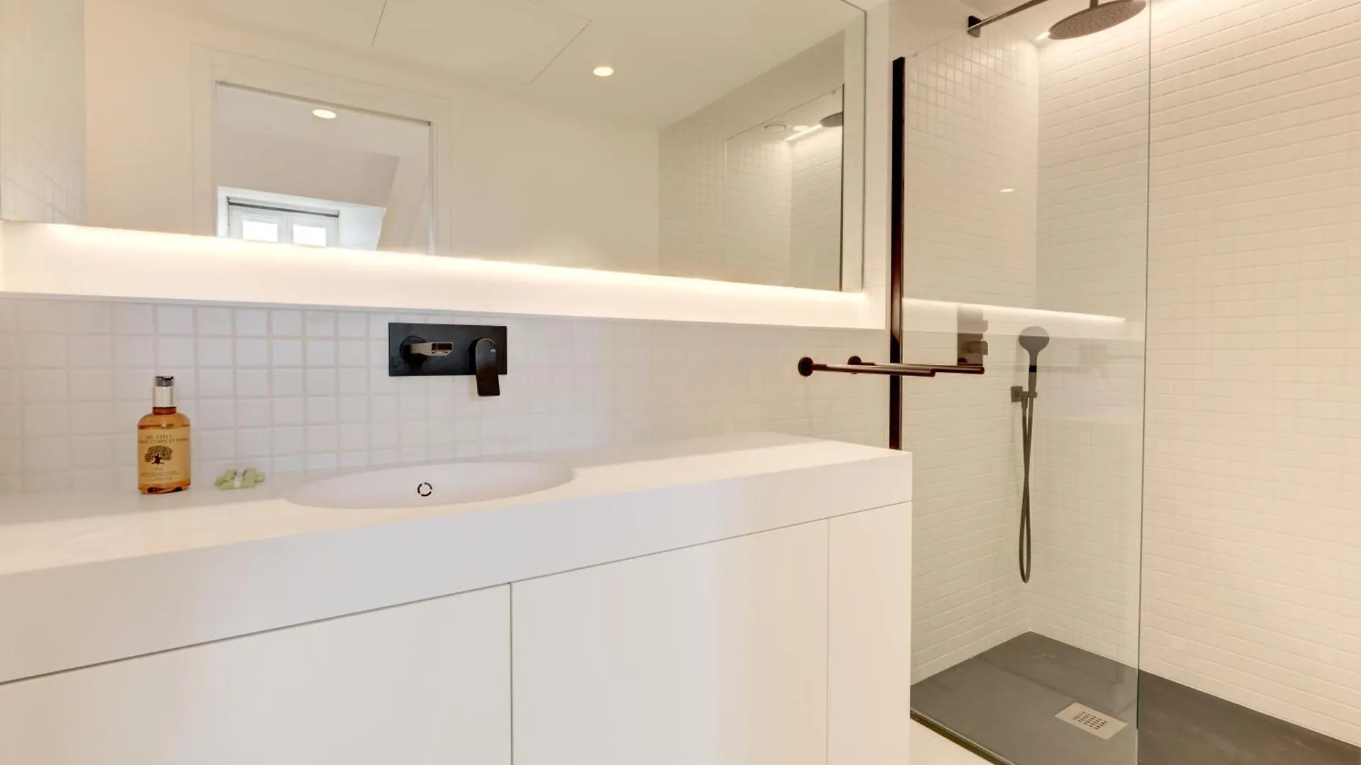 Immogroom - Appartements Luxueux - 2Min Du Palais - Vue Mer - Clim Cannes